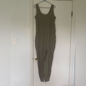 Pact easy all day jumpsuit organic cotton mink grey jogger